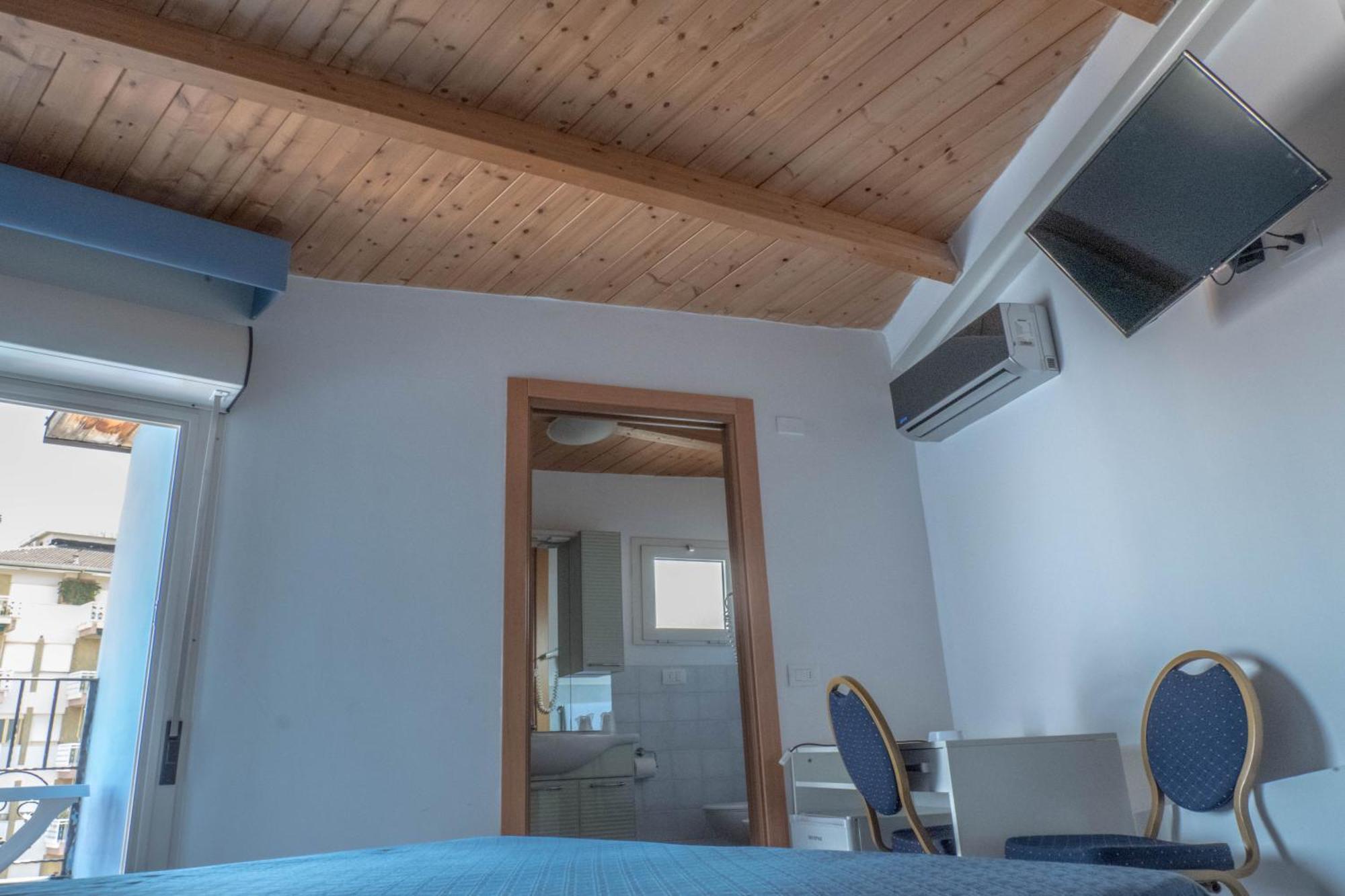 Hotel Albatros Roseto Degli Abruzzi Ngoại thất bức ảnh